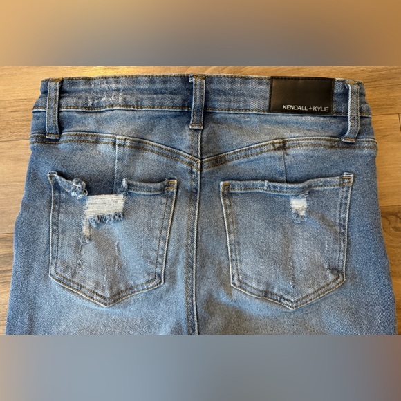 KENDALL+KYLIE The Icon High Rise Straight Jeans. Size 5/27 - Picture 9 of 9